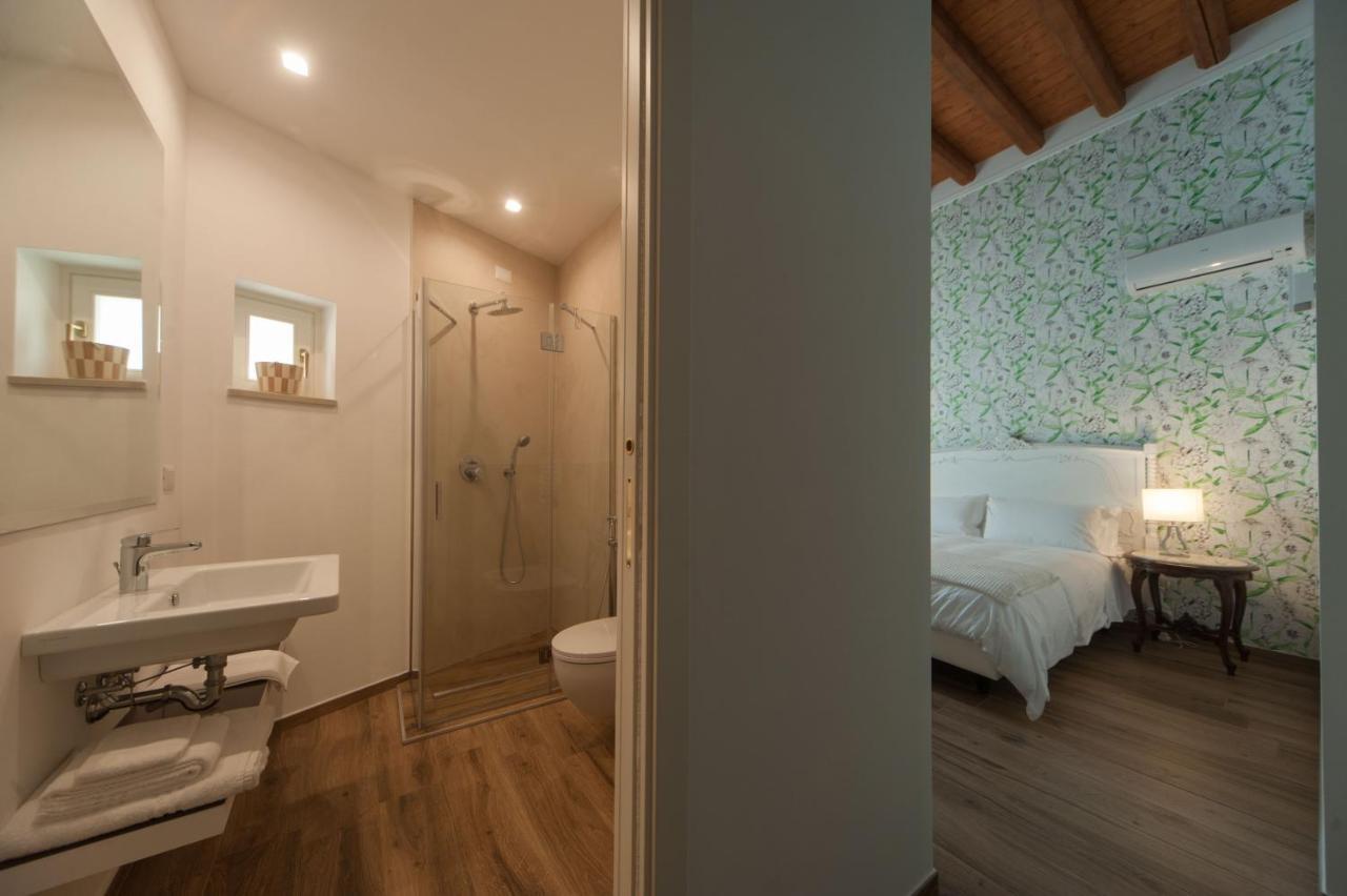 La Soffitta Covelli Bed & Breakfast ตรานิ ภายนอก รูปภาพ